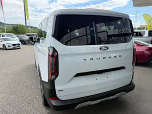 Ford Tourneo Bus 340 L1H1 PHEV Active