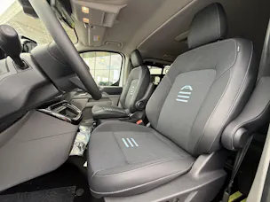 Ford Tourneo Bus 340 L1H1 PHEV Active