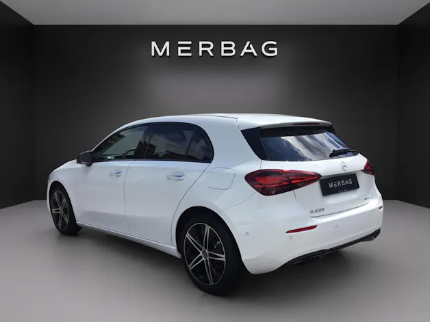 Mercedes-Benz A 220 4Matic 8G-DCT Progressive