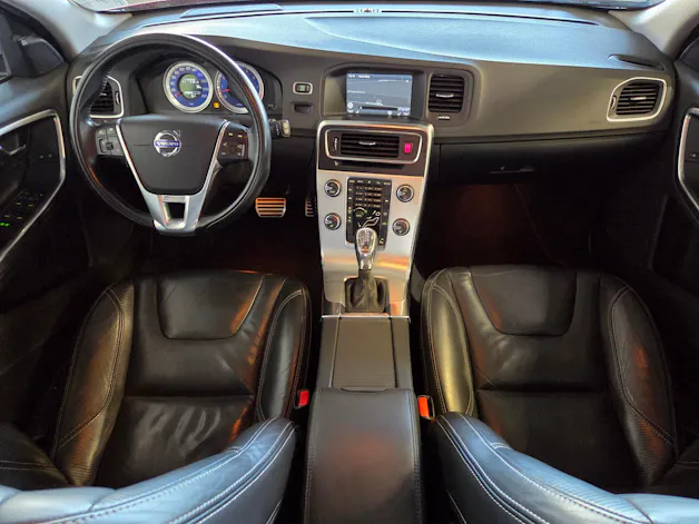 Volvo V60 3.0 T6 R-Design AWD
