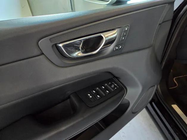 Volvo XC60 2.0 T6 R-Design AWD