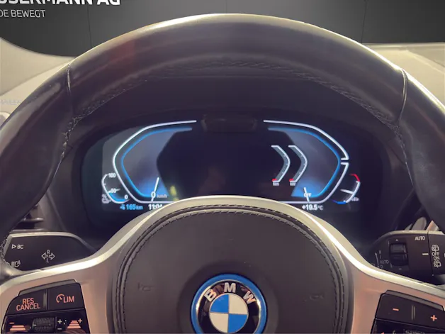BMW iX3 IMPRESSIVE