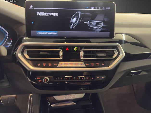 BMW iX3 IMPRESSIVE