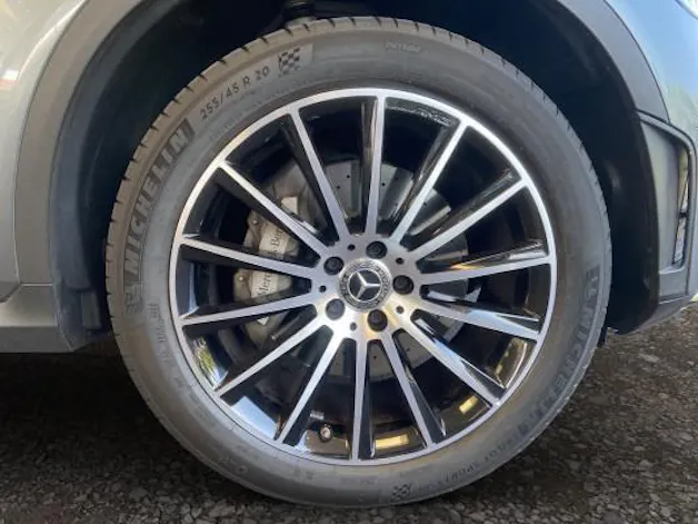 Mercedes-Benz GLC 220 d AMG Line 4Matic