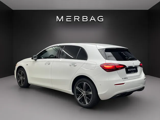 Mercedes-Benz A 250 e Kompaktlimousine with EQ Hybrid