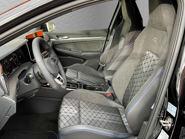 VW Golf Variant 1.5 eTSI mHEV R-Line