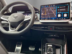 VW Golf Variant 1.5 eTSI mHEV R-Line