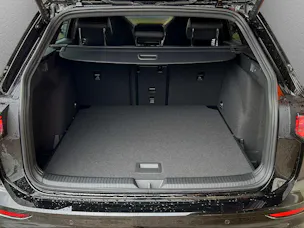VW Golf Variant 1.5 eTSI mHEV R-Line