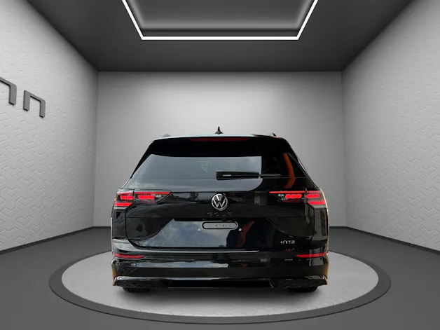 VW Golf Variant 1.5 eTSI mHEV R-Line