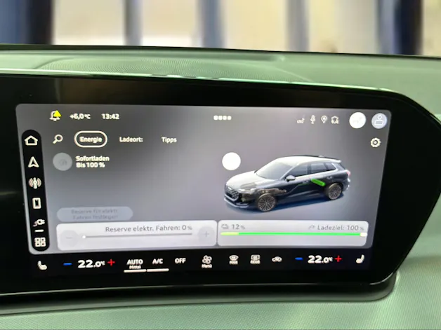 Audi Q3 SUV e-hybrid 200 kW S tronig Daytonagrau Perleffekt