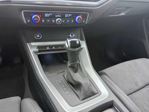 Audi Q3 45 TFSI S line quattro S-tronic