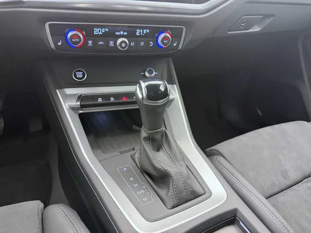 Audi Q3 45 TFSI S line quattro S-tronic