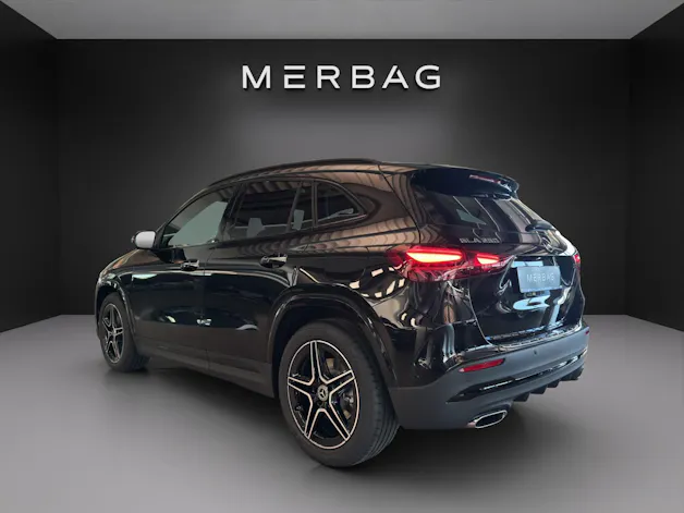 Mercedes-Benz GLA 250 4Matic Swiss Star