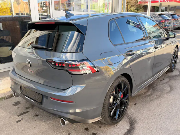 VW Golf 2.0 TSI 265PS GTI *** NEUSTES MODEL*** BLACK STYLE MIT LEDERPAKET VIENNA ***
