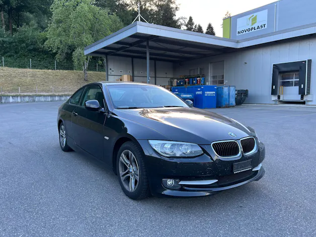 BMW 320i Coupé
