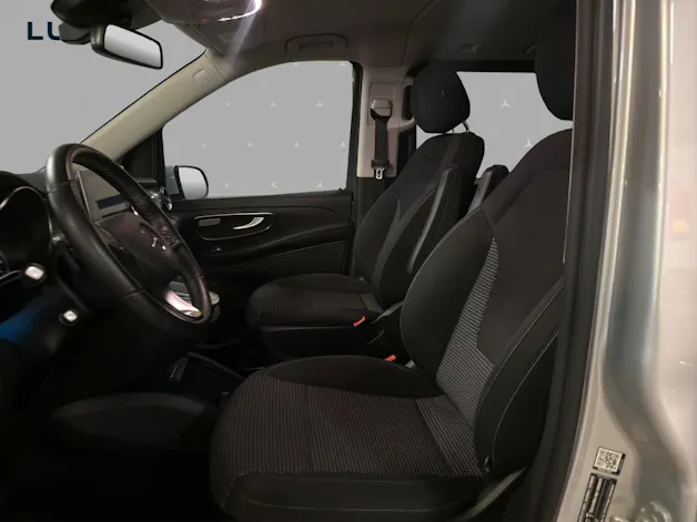 Mercedes-Benz V 250 d lang 4M / Sport / AHK 2500 kg / 360 Grad Kamera