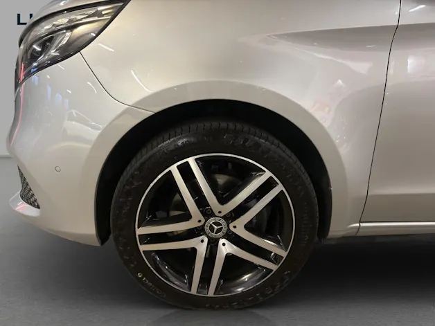 Mercedes-Benz V 250 d lang 4M / Sport / AHK 2500 kg / 360 Grad Kamera