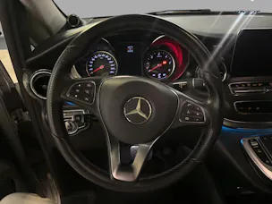 Mercedes-Benz V 250 d lang 4M / Sport / AHK 2500 kg / 360 Grad Kamera