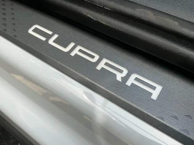 Cupra Formentor VZ 2.0 TSI 333PS 4Drive *** PANORAMADACH & 5 JAHRE CUPRA GARANTIE ***