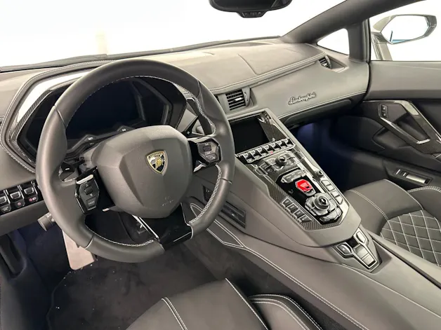 Lamborghini Aventador S LP740-4 Coupé E-Gear