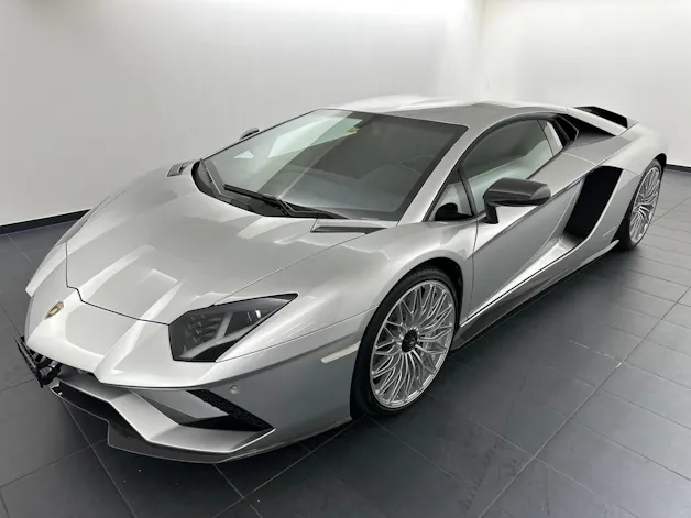 Lamborghini Aventador S LP740-4 Coupé E-Gear