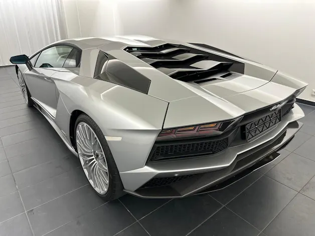 Lamborghini Aventador S LP740-4 Coupé E-Gear