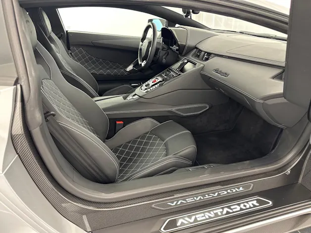 Lamborghini Aventador S LP740-4 Coupé E-Gear