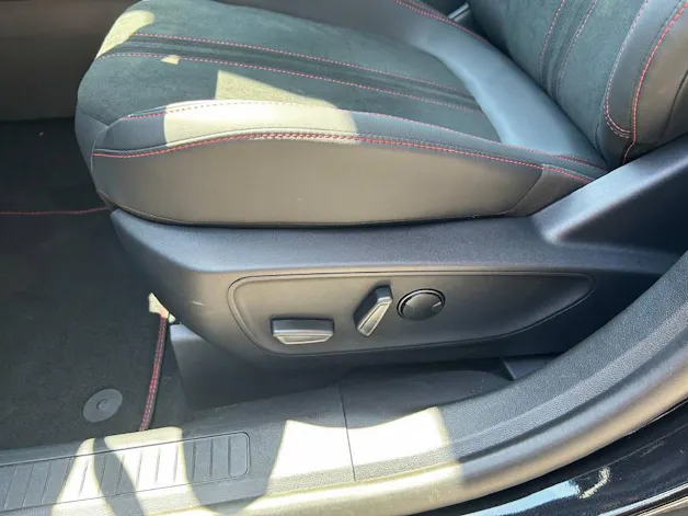 Ford Kuga 2.5 Hybrid ST-Line X 4x4 **Black Edition**