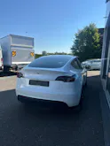 Tesla Model Y Long Range D