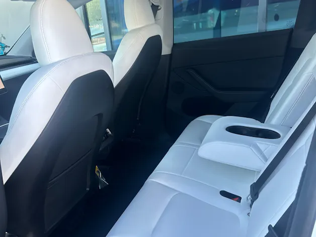 Tesla Model Y Long Range D