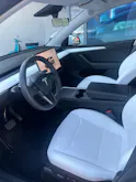 Tesla Model Y Long Range D