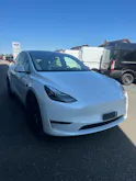 Tesla Model Y Long Range D