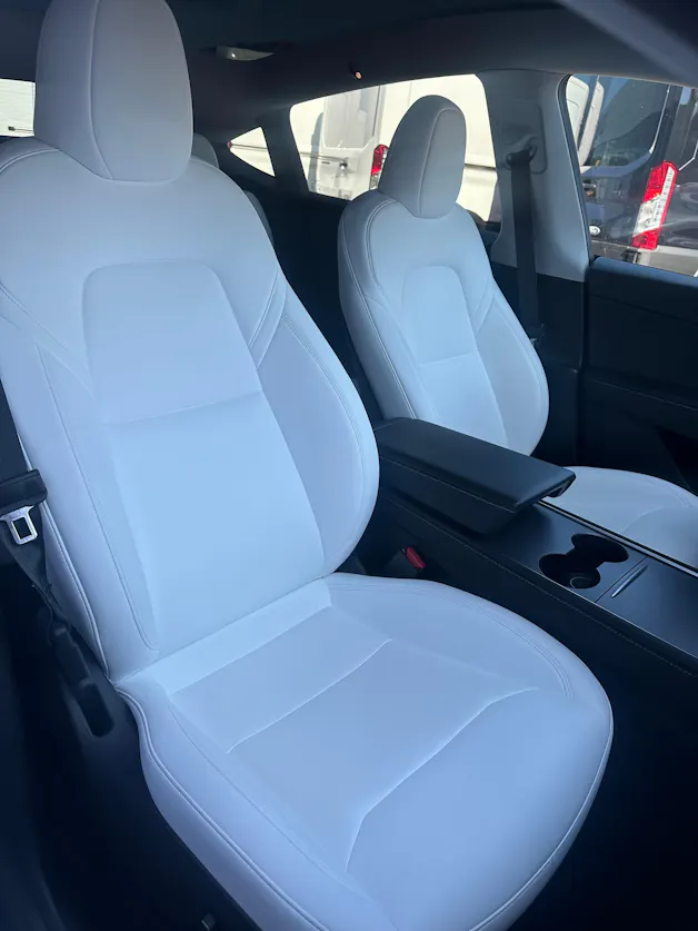 Tesla Model Y Long Range D