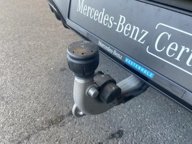 Mercedes-Benz EQA 300 4M Swiss Star AMG