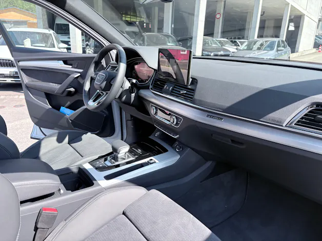 Audi Q5 40 TDI Black Edition quattro S-tronic *CH-Fahrzeug m. Servicepaket+Garantie*