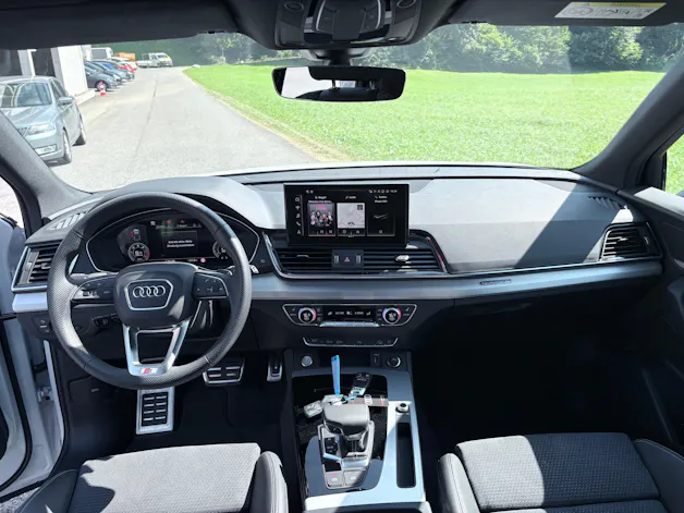 Audi Q5 40 TDI Black Edition quattro S-tronic *CH-Fahrzeug m. Servicepaket+Garantie*