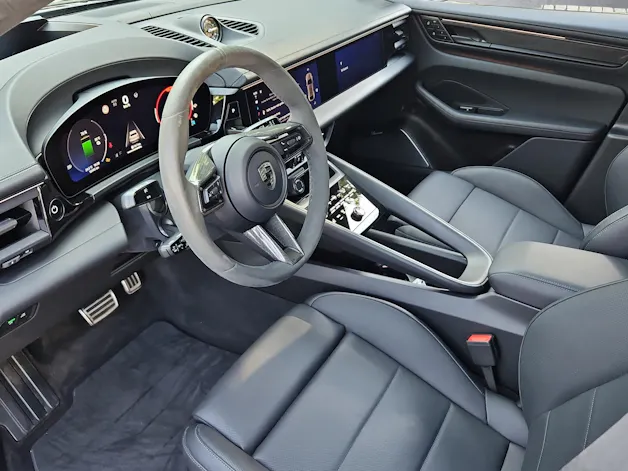 Porsche Macan Turbo 100kWh - 518km WLTP