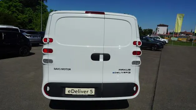 Maxus eDeliver 5 L1 64kWh