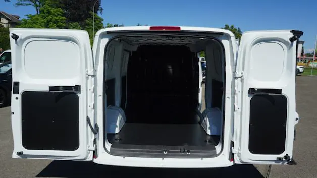 Maxus eDeliver 5 L1 64kWh
