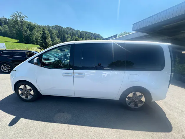 Hyundai Staria Premium 2.2 CRDi Vertex 4WD A