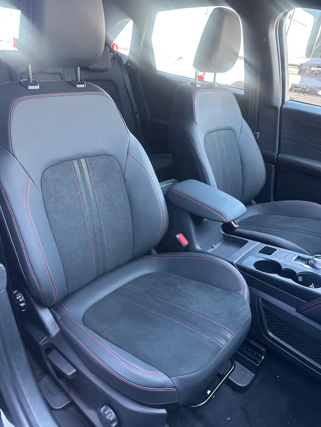 Ford Kuga 2.5 Hybrid ST-Line X 4x4 FHEV/Aut.