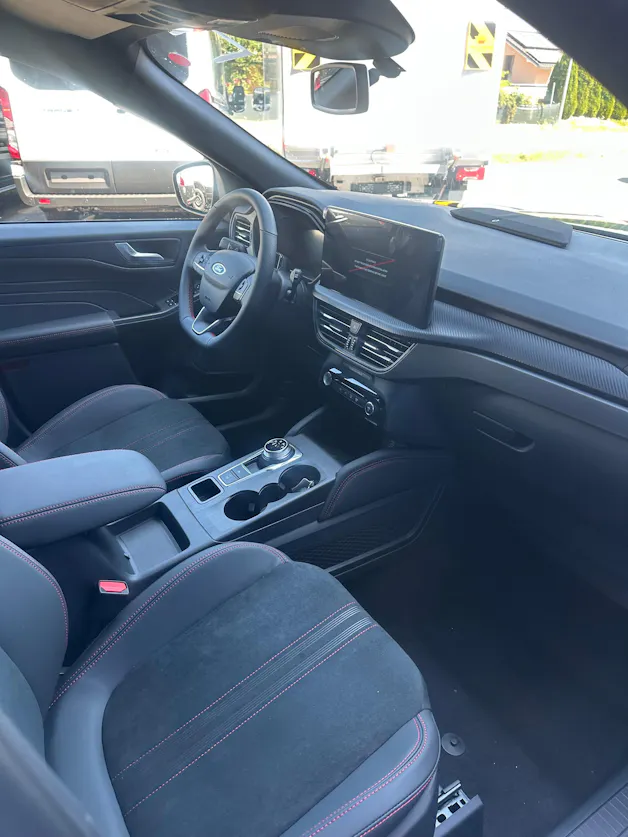 Ford Kuga 2.5 Hybrid ST-Line X 4x4 FHEV/Aut.