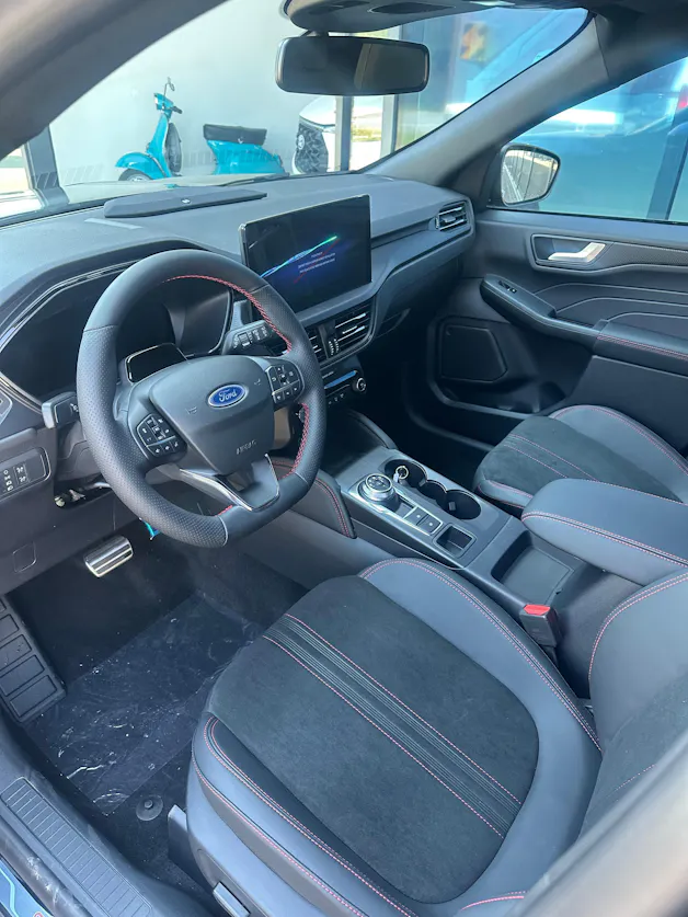 Ford Kuga 2.5 Hybrid ST-Line X 4x4 FHEV/Aut.
