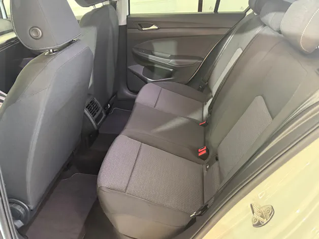 VW Golf 1.5 e TSI mHEV Basis DSG