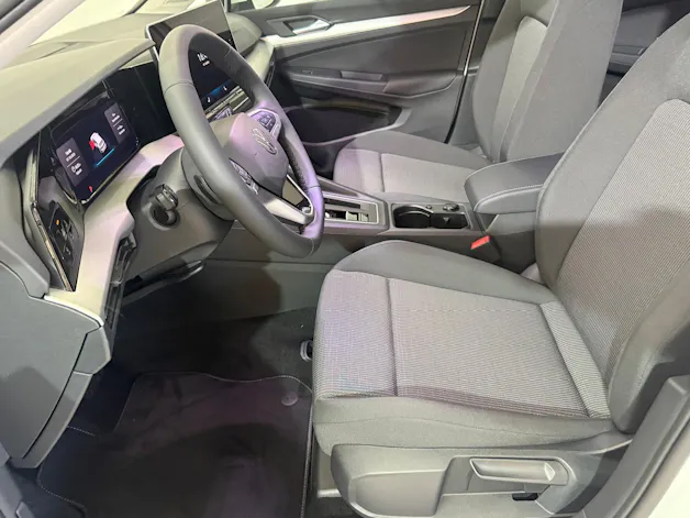 VW Golf 1.5 e TSI mHEV Basis DSG