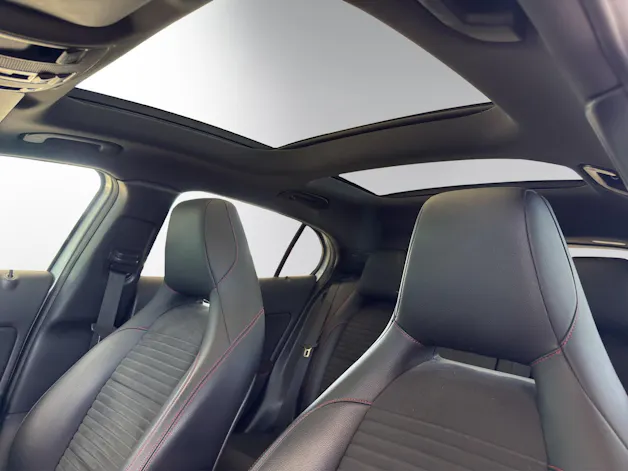 Mercedes-Benz GLA 250 AMG Line 4Matic