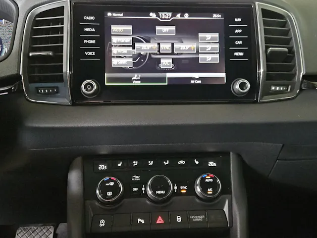 SKODA Karoq 1.5 TSI Dynamic DSG