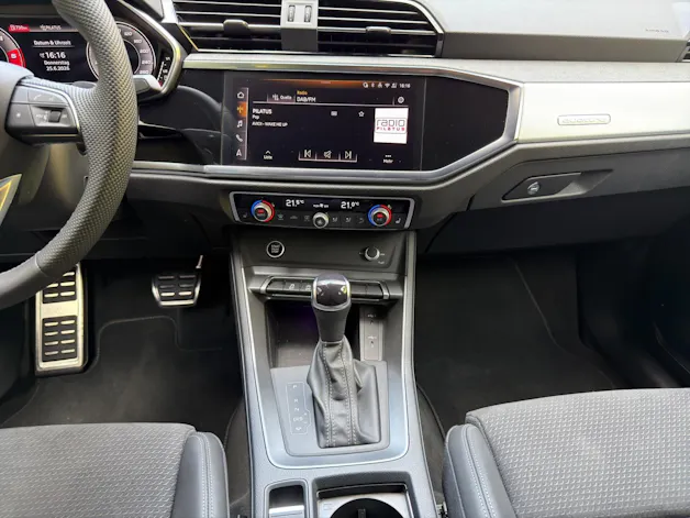 Audi Q3 2.0 40 TDI S line quattro S-Tronic