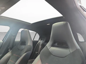 https://vehicle.imgix.net/4369797/8408494c-819c-4b08-a1e6-fdba08691c50.jpg
