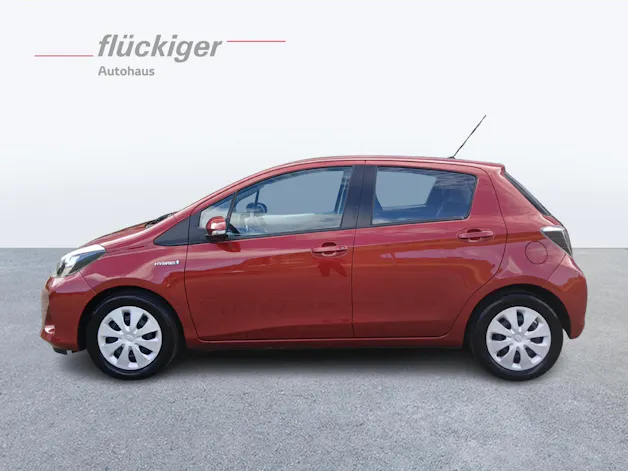 Toyota Yaris 1.5 VVT-i HSD Luna